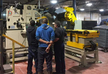 步進(jìn)行星減速機運用于三合一送料機