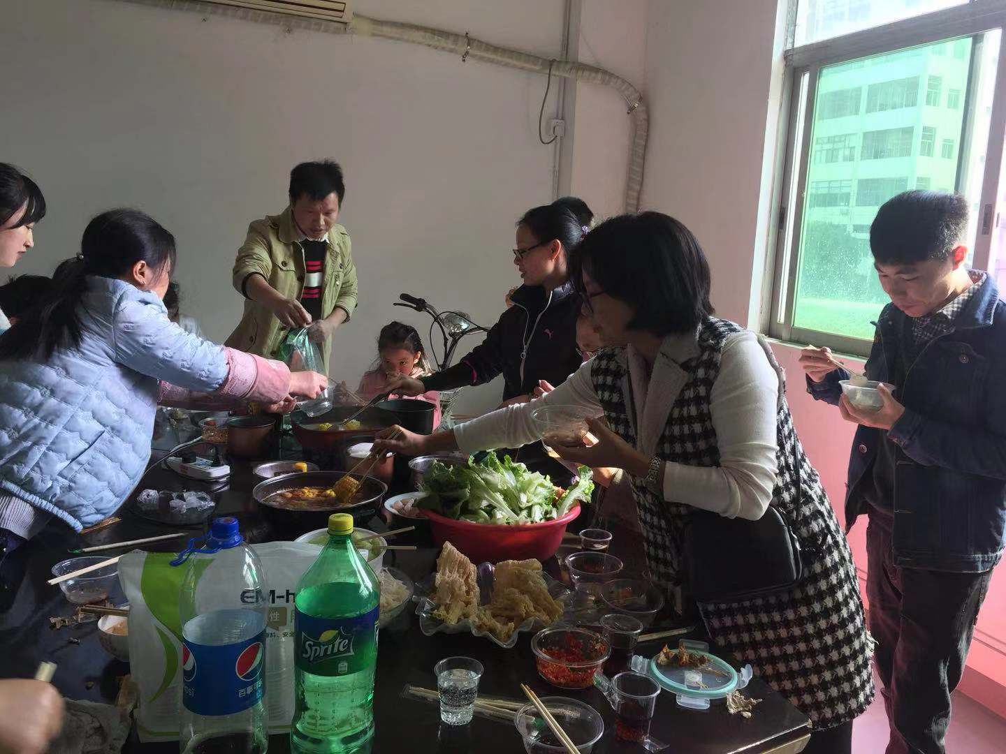 東莞吉創(chuàng )聚餐